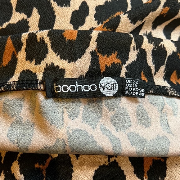 Plus size leopard print mini skirt - Picture 2 of 2